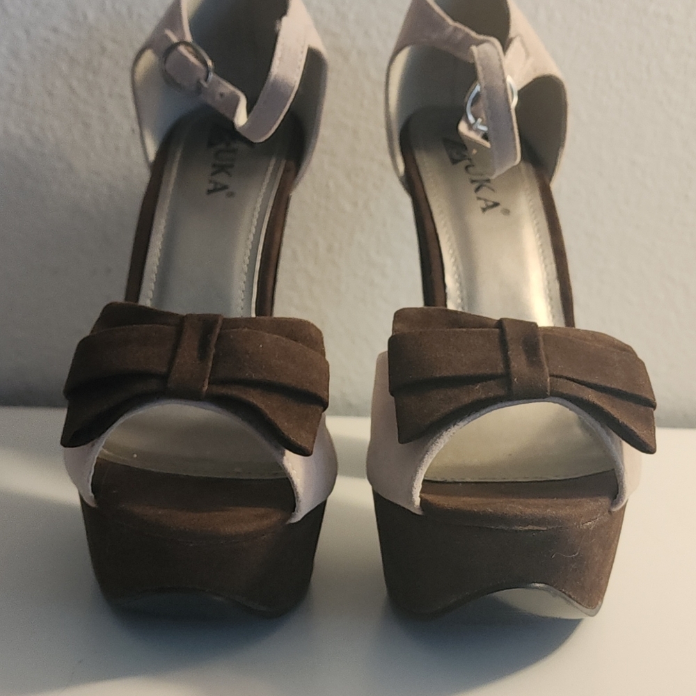 Zuka Heeled Sandals Platform size 8.5 Chocolate Brown & Beige Open Toe